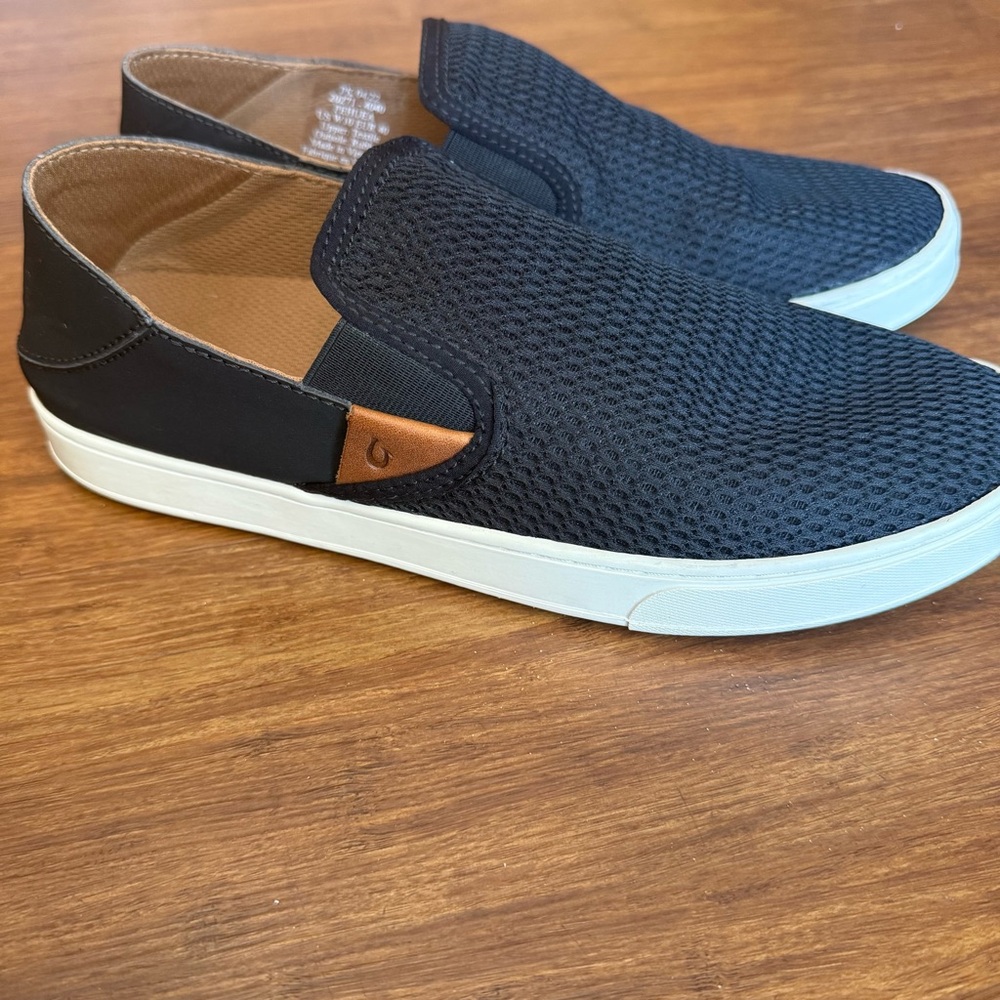 OluKai Shoes Womens 10 Pehuea Slip On Black Sneakers Low Top Mesh Fabric